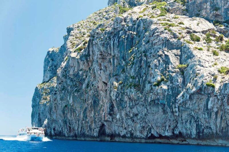 alcudia-boat-trip-to-cap-de-formentor-and-formentor