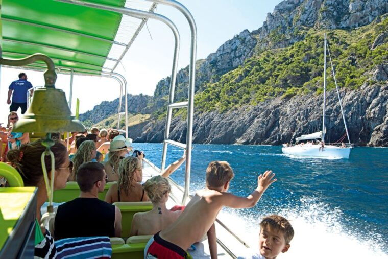 alcudia-caves-coastline-boat-trip-w-snorkelling