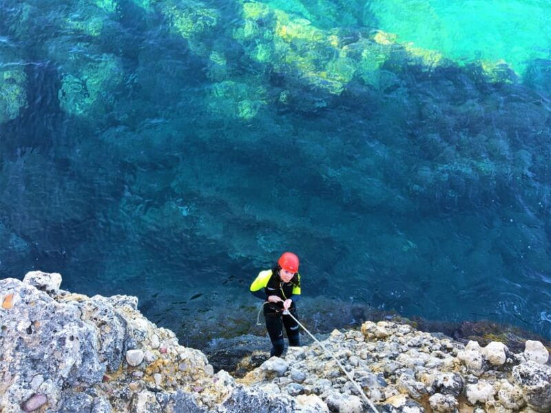 alcudia-coasteering-cliff-jumping