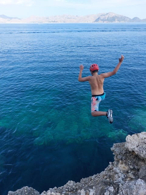alcudia-coasteering-cliff-jumping