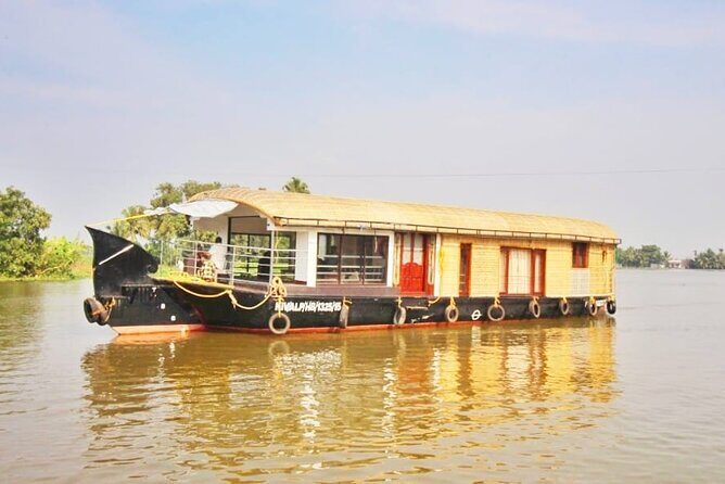 Aleppey Backwater Tour with Kerala Traditional Lunch - Key Points