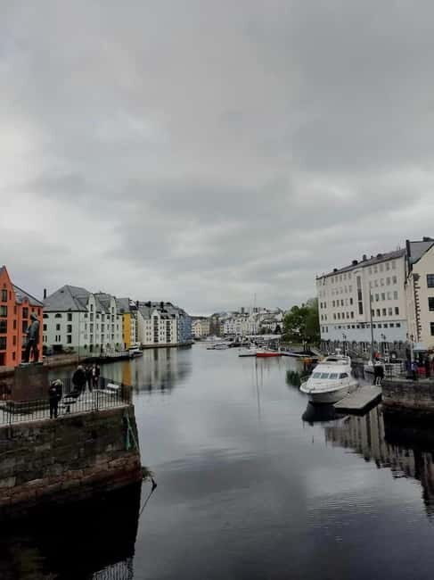 Ålesund: Art Nouveau Walking Tour - Exploring Ålesund’s Art Nouveau Charm
