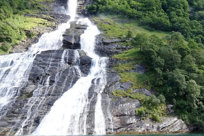 alesund-geiranger-sightseeing-tour-one-way
