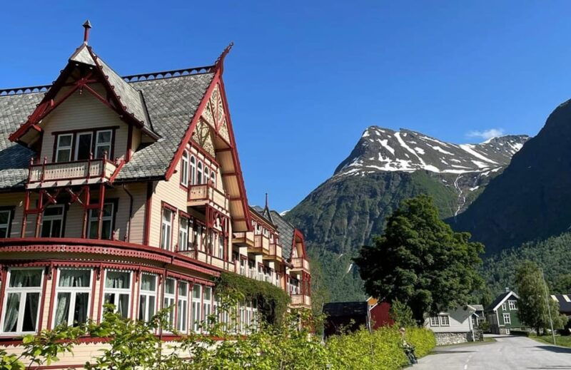 alesund-geiranger-sightseeing-tour-one-way