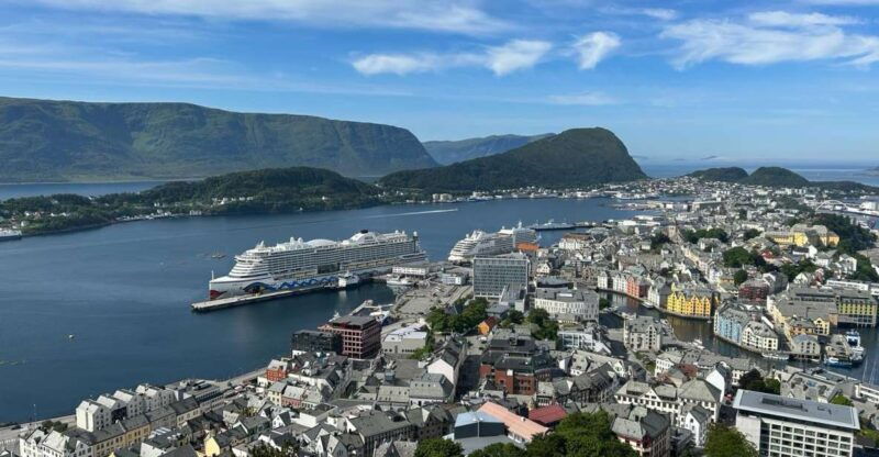 alesund-giske-and-godoy-islands-guided-sightseeing-tour