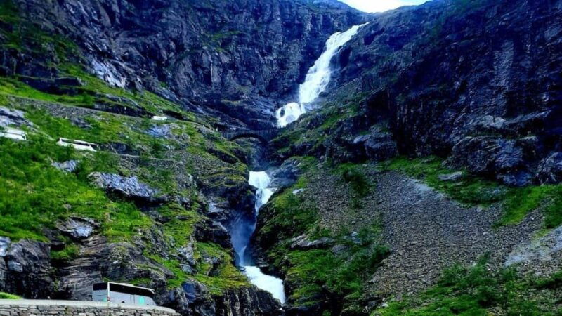 alesund-kingdom-of-the-trolls-scenic-drive-to-trollstigen