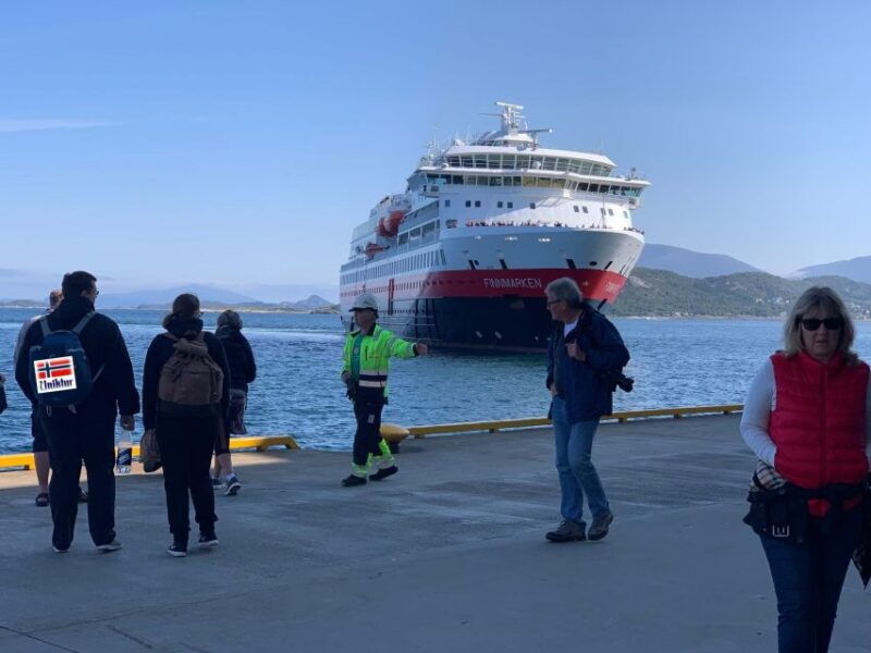 alesund-private-sightseeing-tour-on-foot-and-by-car