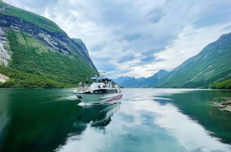 alesund-saebo-round-trip-2-hour-stop-in-saebo