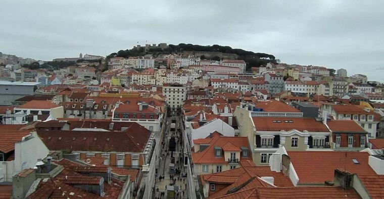 alfama-tour-lisbon-old-town-sightseeing-with-tuk-tuk