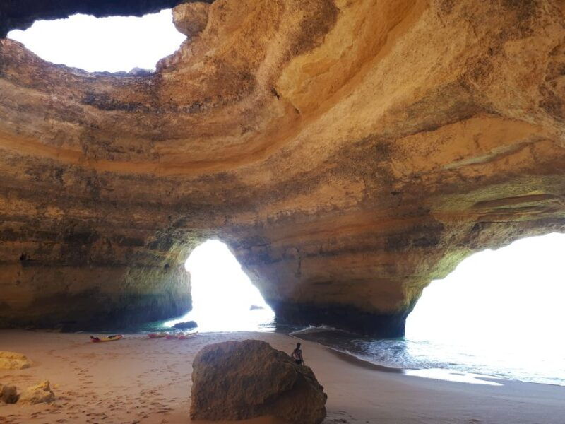 algarve-boat-trip-to-the-caves-of-benagil