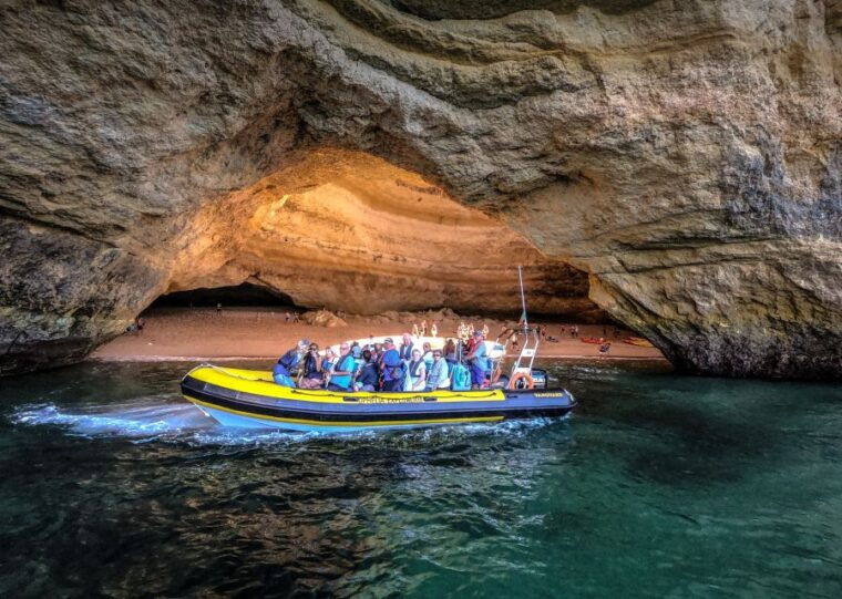 algarve-carvoerio-and-benagil-walking-tour-and-cruise