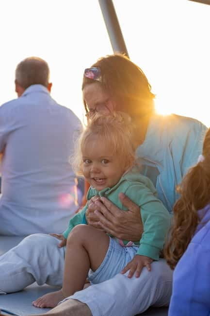 Algarve: Catamaran Sunset Tour with DJ or Live Guitarist - FAQ