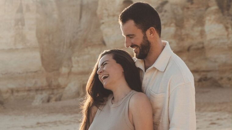 algarve-photoshoot-for-couple-family-portrait