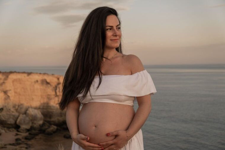 algarve-photoshoot-for-couple-family-portrait