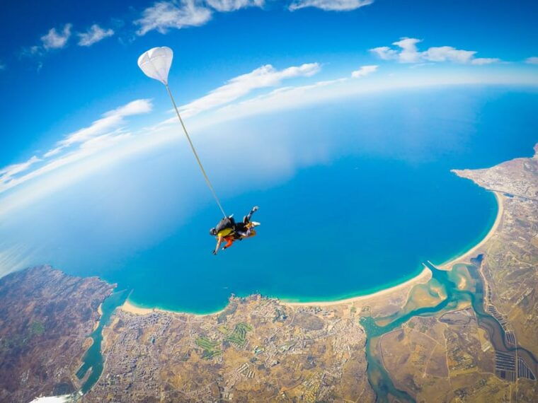 algarve-tandem-skydiving-adventure-15000-to-10000-feet