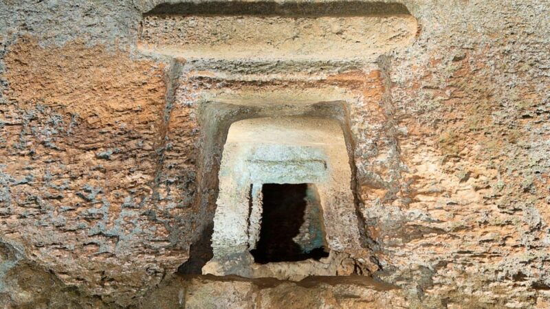 alghero-anghelu-ruju-necropolis-with-audio-guides