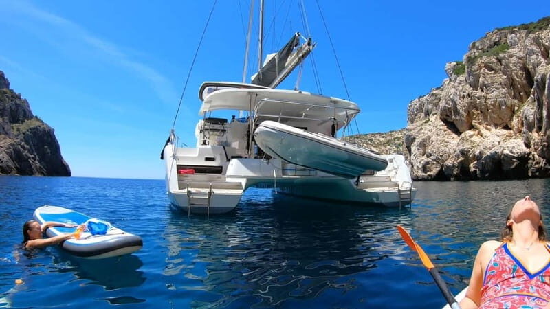 Alghero: Catamaran Cruise with Lunch and Snorkeling - Practical Considerations