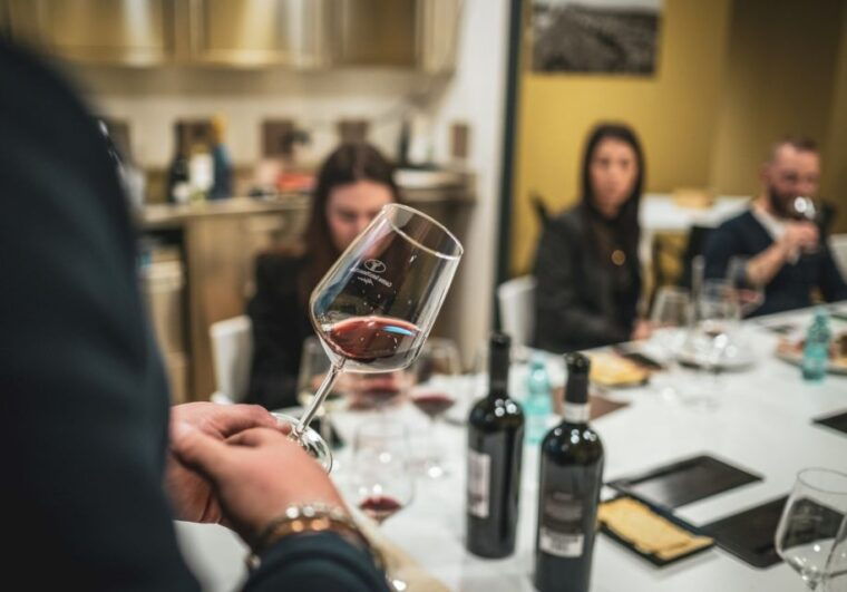 alghero-city-center-tour-with-wine-tasting