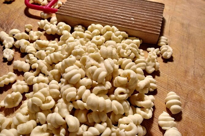 alghero-home-cooking-pasta-class-at-a-farmhouse-with-wine