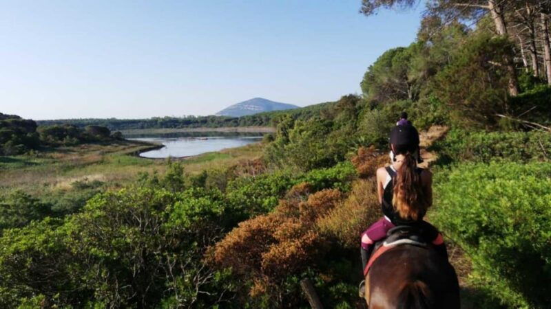 alghero-horseback-riding-for-experts-in-lake-baratz