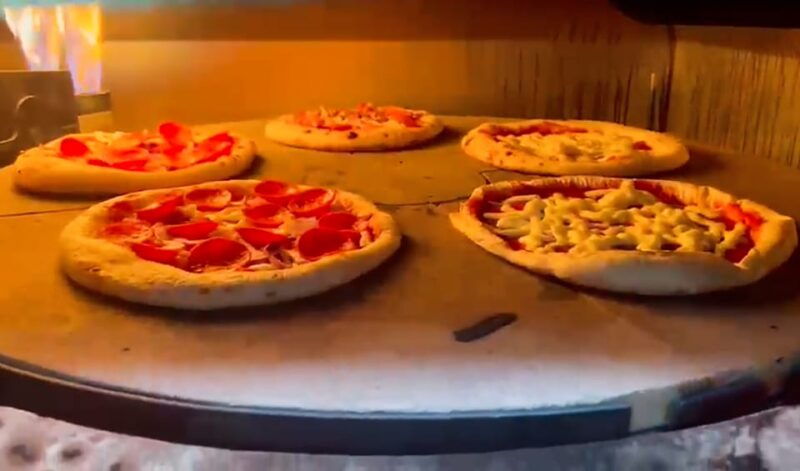 alghero-pizza-masterclass-with-port-views