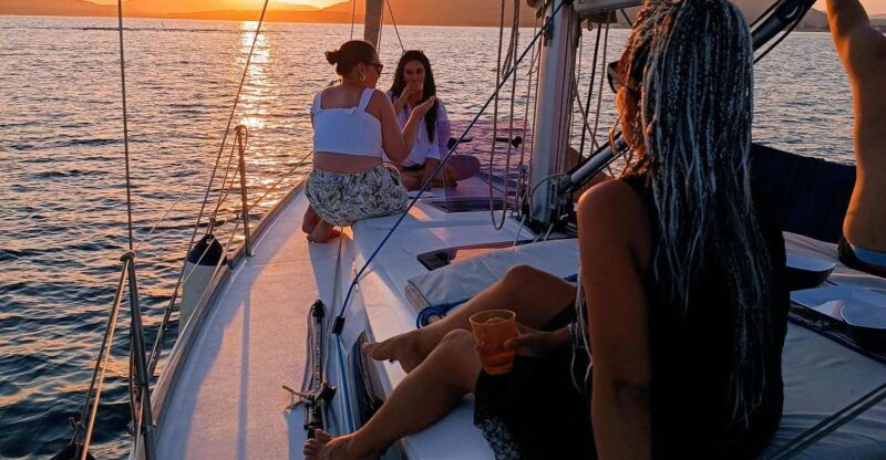 alghero-sunset-sailing-aperitif-experience