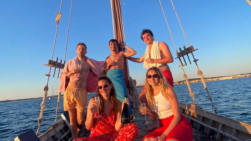 Alghero: sunset sailing tour with aperitif - Key Points