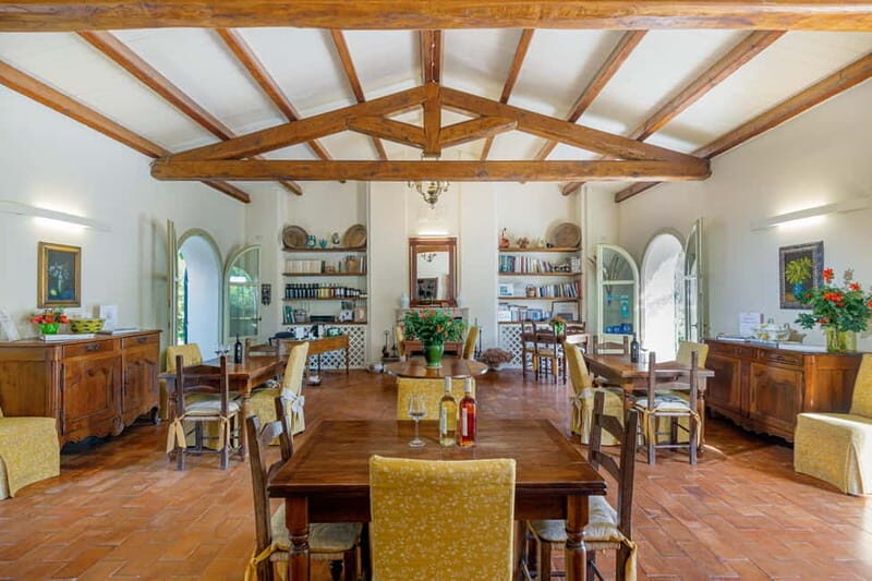 Alghero: Sunset Wine and Olive Oil Tour in Boutique Winery - Guided Wine Tasting: Five Wines Paired with Local Delights