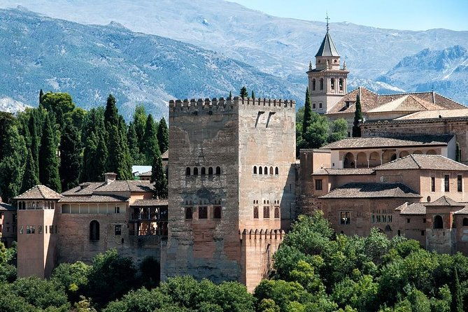 alhambra-and-granada-private-tour-from-malaga