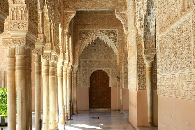 alhambra-and-nasrid-palaces-skip-the-line-ticket-and-local-guide