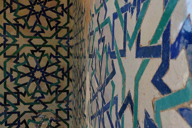 Alhambra &Charles Palace Guided Tour with Optional Nasrid Palaces - Authentic Experiences from Reviewers