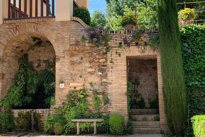 alhambra-complete-guided-tour-with-nasrid-palaces-tickets