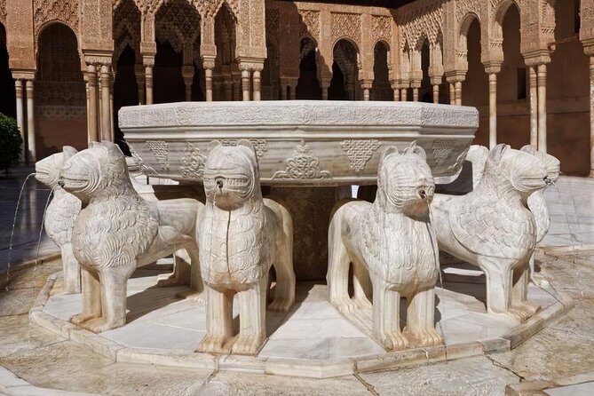 Alhambra Complete: Ticket Skip-the-Line Nasrid Palace and Generalife with Guide - An In-Depth Look at the Alhambra Tour