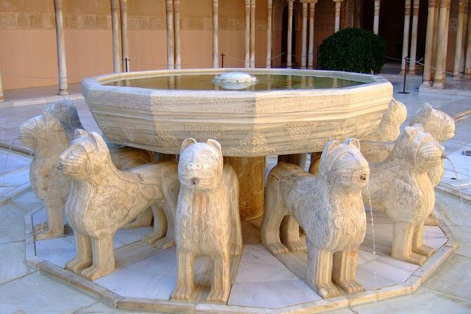 Alhambra daytime visit (8 people) - Key Points  