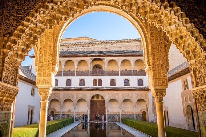 Alhambra & Generalife: Exclusive 3-Hour Private Tour with Tickets Included - Who Is This Tour Best For?