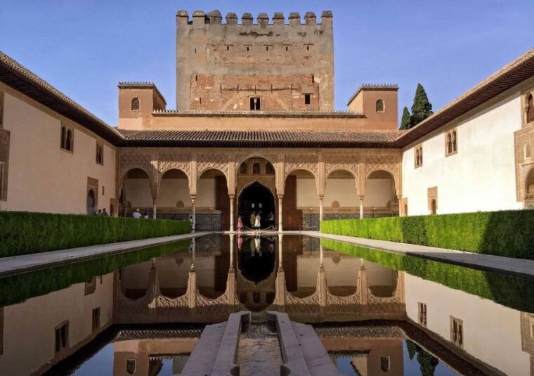 alhambra-generalife-exclusive-3-hours-private-tour