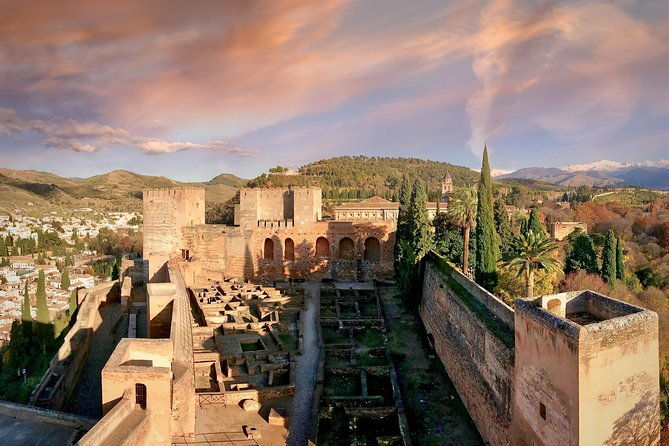 alhambra-generalife-skip-the-line-small-group-including-nasrid-palaces