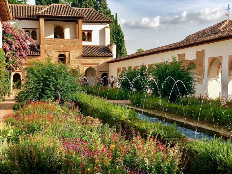 Alhambra: Guided Private Tour with Fast-Track Entry - The Sum Up: Who Is This Tour Best For?
