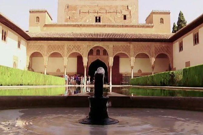 alhambra-guided-tour-albaicin-tour-from-seville