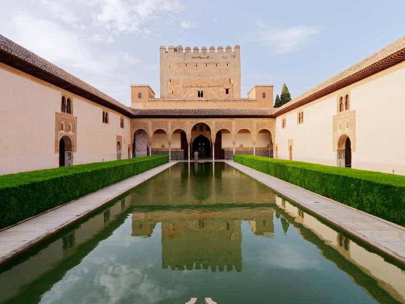 Alhambra Guided Tour with Nasrid Palaces & Gardens - FAQ
