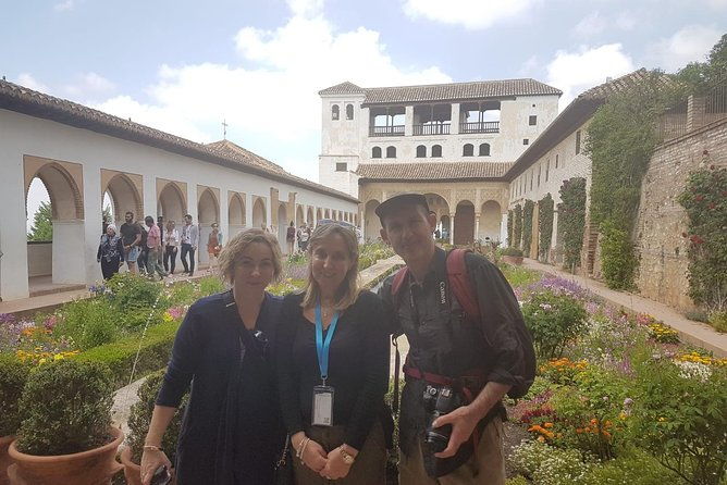 alhambra-highlights-private-tour-with-nazaries-palaces