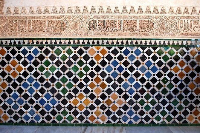 Alhambra, Nasrid Palaces and Generalife Private Tour from Malaga - Who Should Book This Tour?