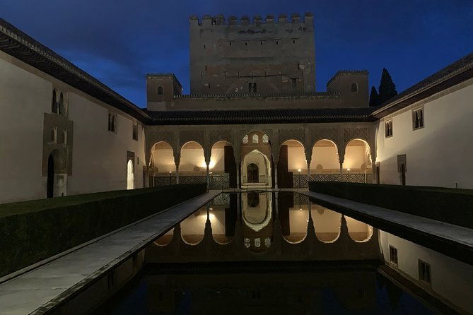 alhambra-night-visit-to-nasrid-palaces