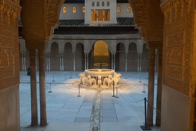 alhambra-night-visit-to-nasrid-palaces