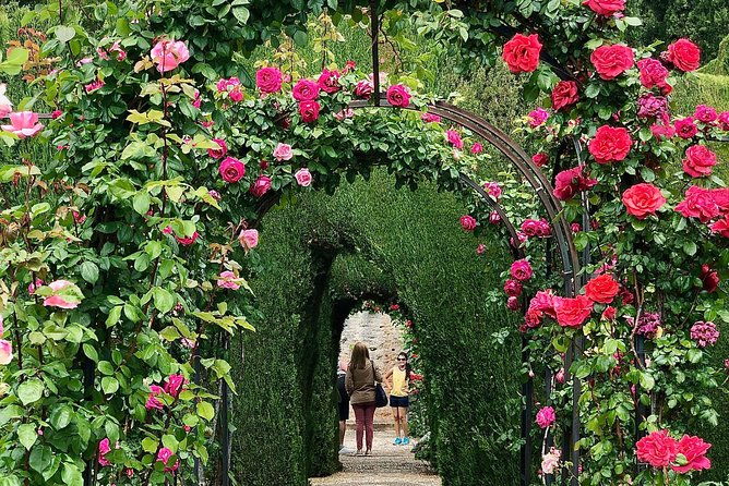 alhambra-private-tour-from-marbella-with-transport-and-skip-the-line-tickets