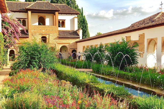 alhambra-private-tour-with-skip-the-line-tickets