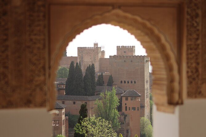 Alhambra Private Tour with tickets - Who Will Enjoy This Tour?
