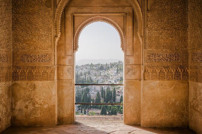 alhambra-tour-with-nasrid-palaces-from-jaen