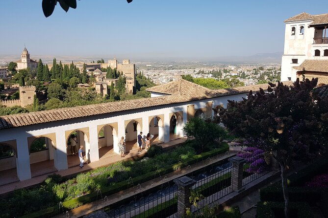 alhambra-unique-experience-private-visit-with-official-guide