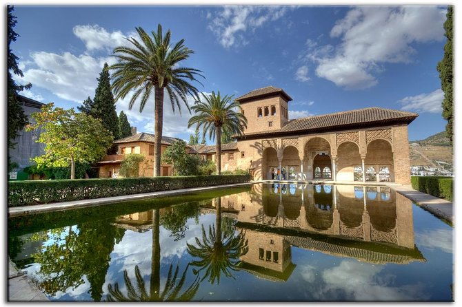alhambra-visit-with-private-official-guide-in-granada